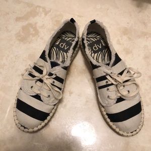 Dolce Vita Sneakers
